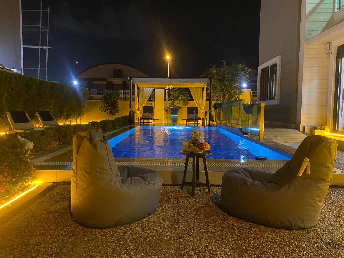Villa Annabell1 With Swimming Pool And Jacuzzi, 3 Floors เบเลก ภายนอก รูปภาพ