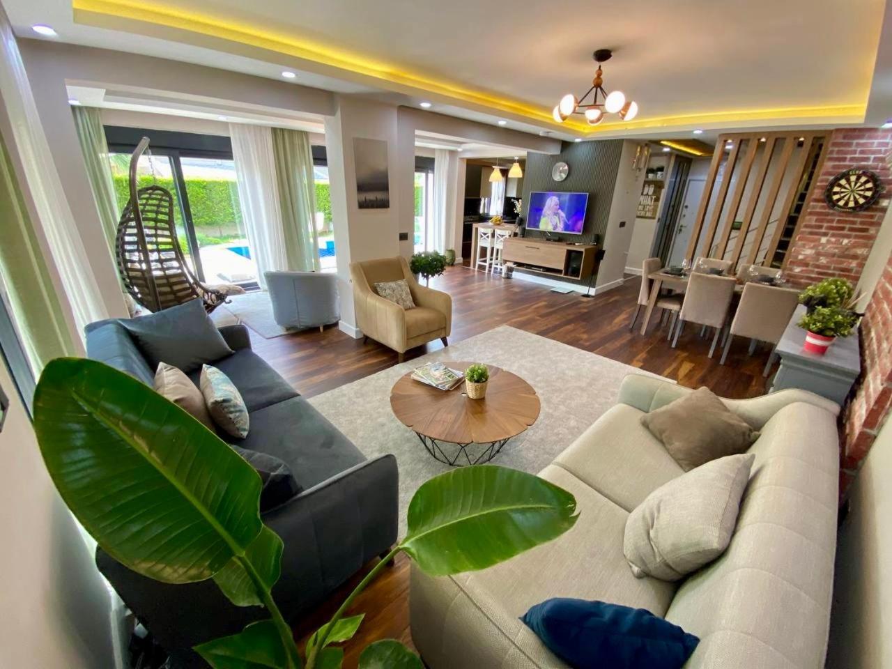 Villa Annabell1 With Swimming Pool And Jacuzzi, 3 Floors เบเลก ภายนอก รูปภาพ