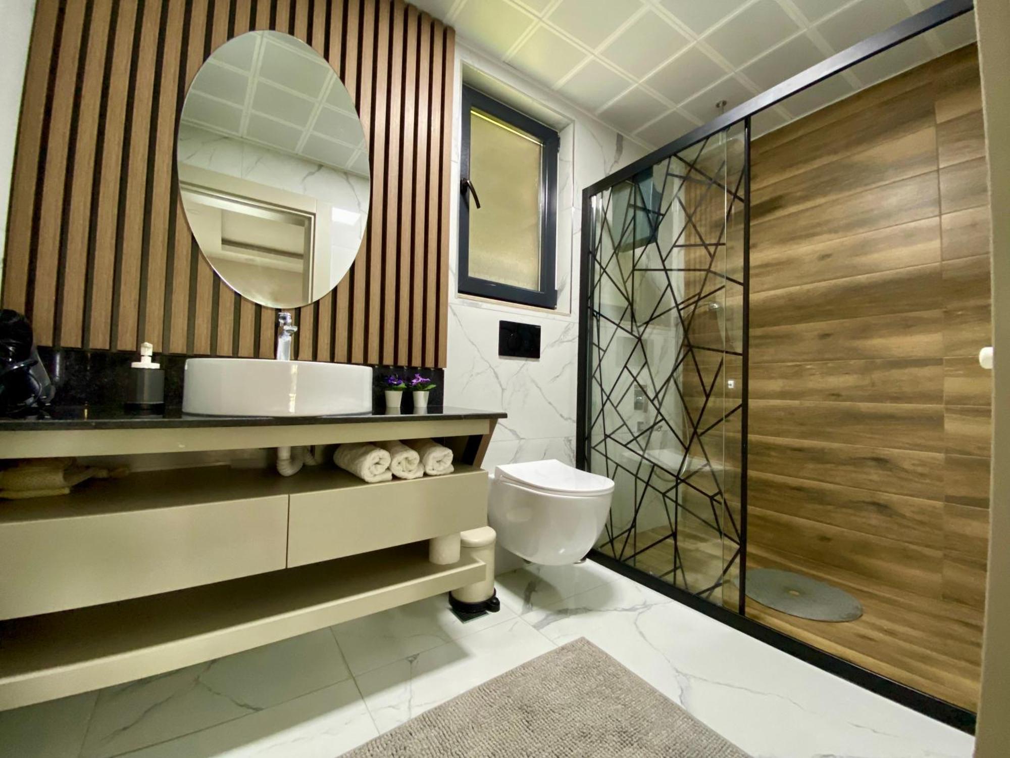 Villa Annabell1 With Swimming Pool And Jacuzzi, 3 Floors เบเลก ภายนอก รูปภาพ