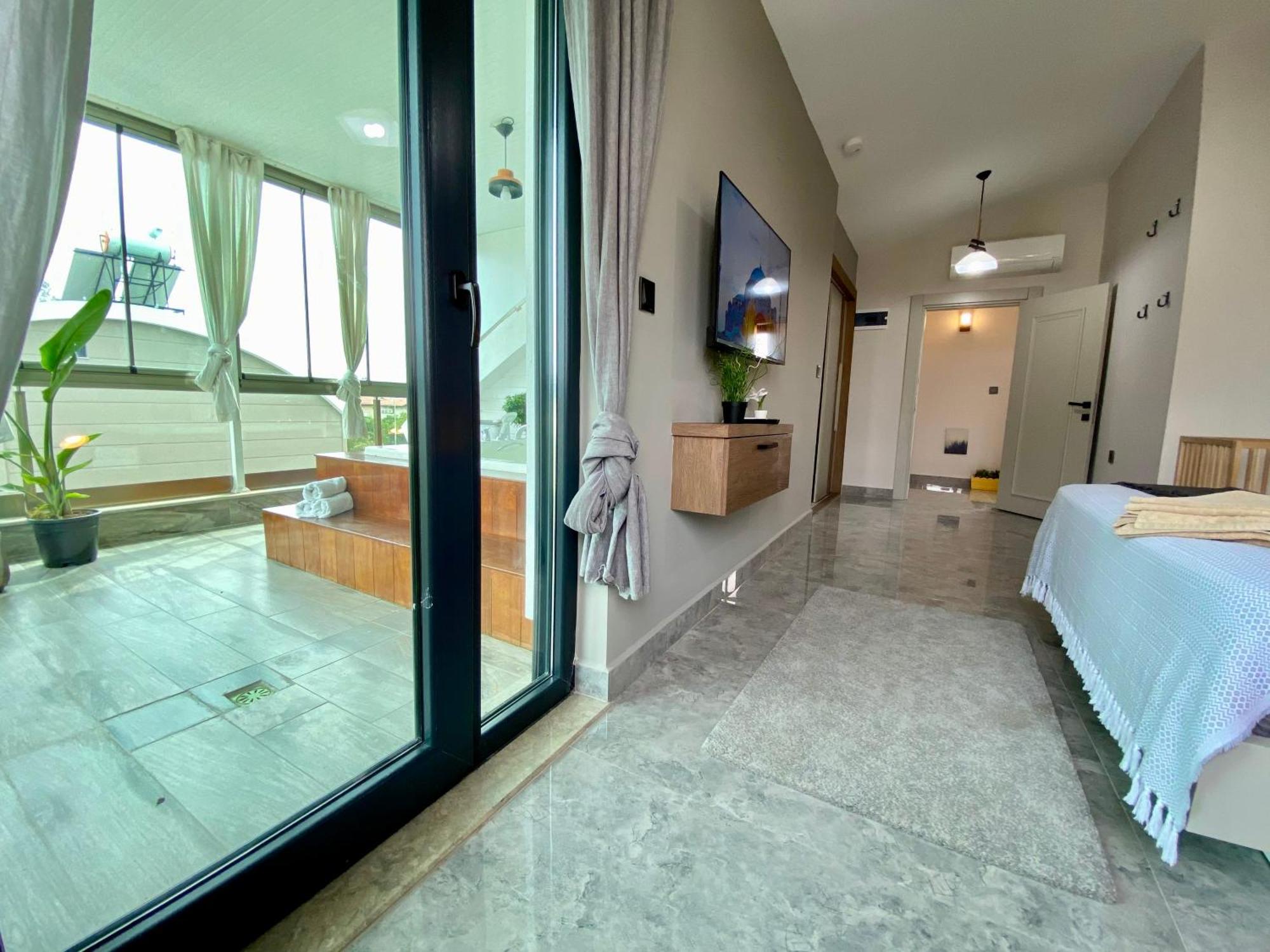Villa Annabell1 With Swimming Pool And Jacuzzi, 3 Floors เบเลก ภายนอก รูปภาพ