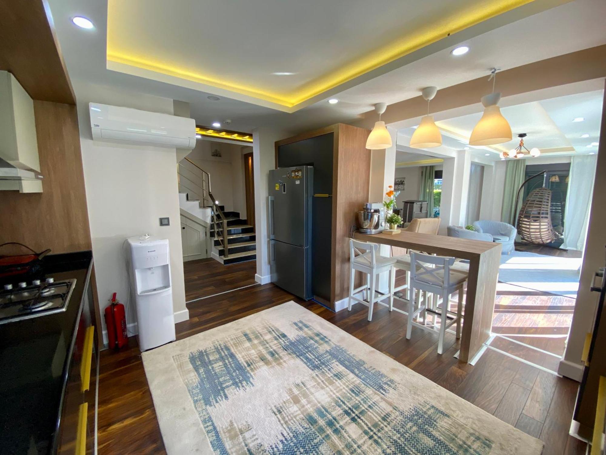 Villa Annabell1 With Swimming Pool And Jacuzzi, 3 Floors เบเลก ภายนอก รูปภาพ