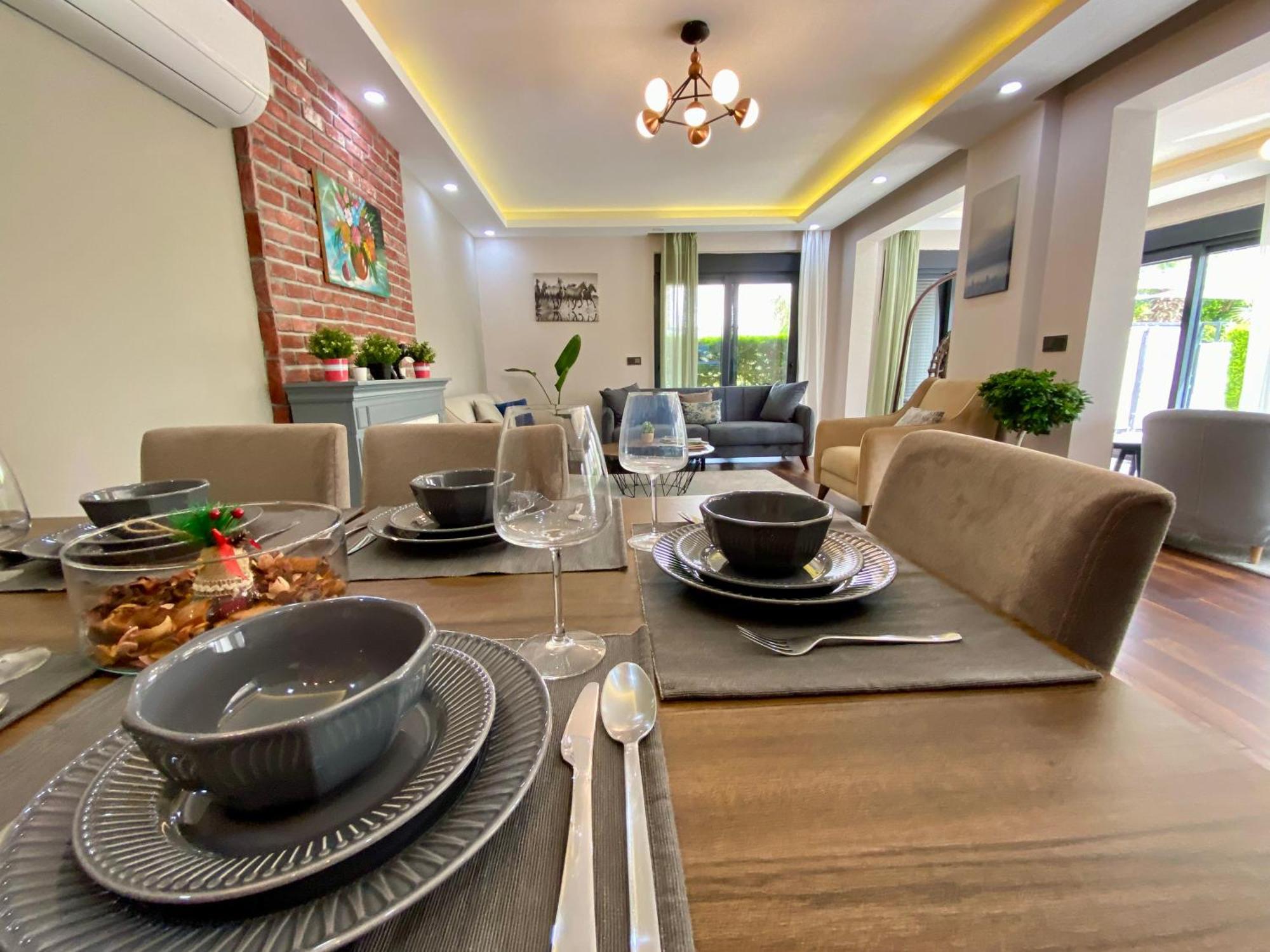 Villa Annabell1 With Swimming Pool And Jacuzzi, 3 Floors เบเลก ภายนอก รูปภาพ