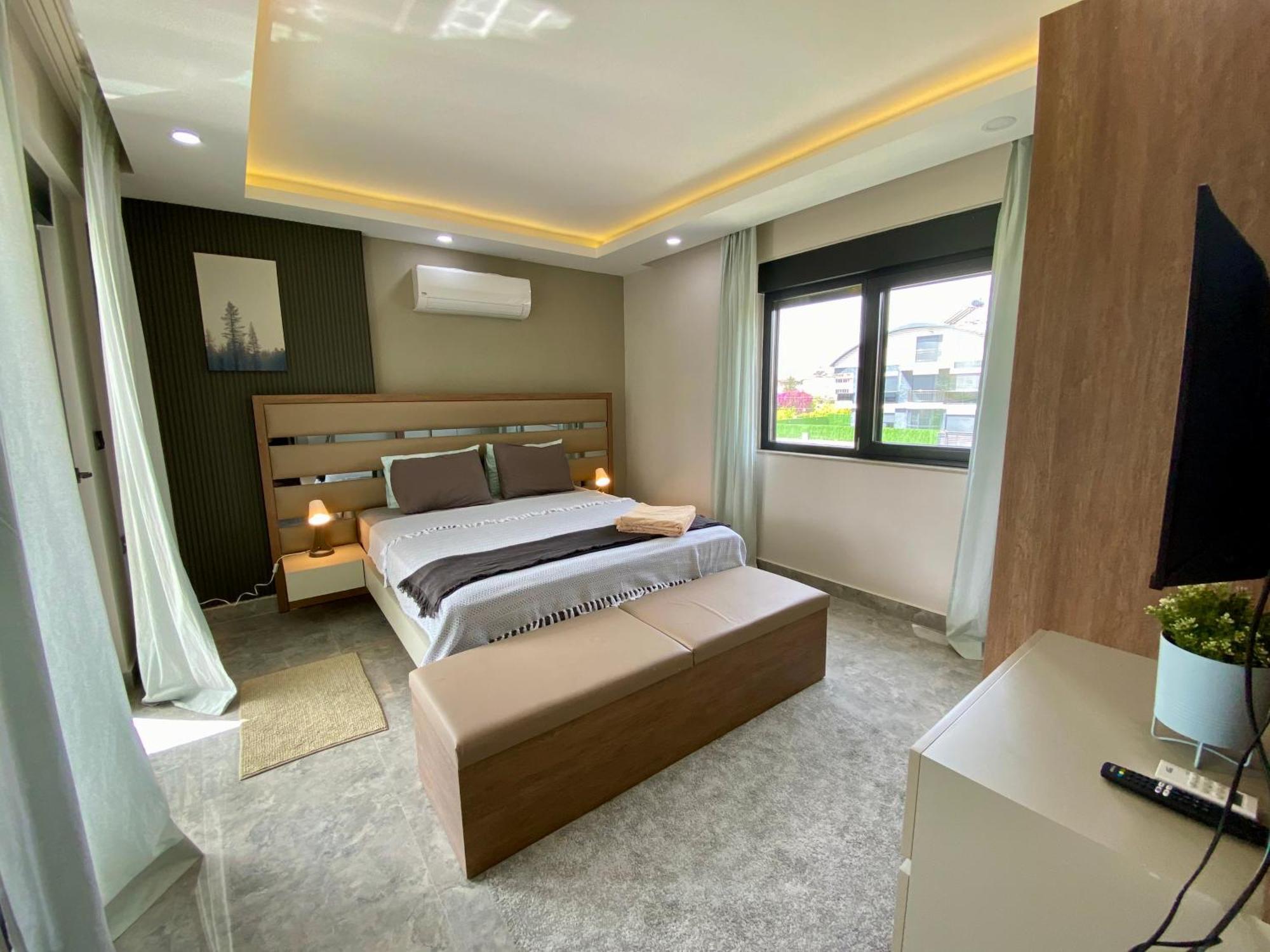 Villa Annabell1 With Swimming Pool And Jacuzzi, 3 Floors เบเลก ภายนอก รูปภาพ