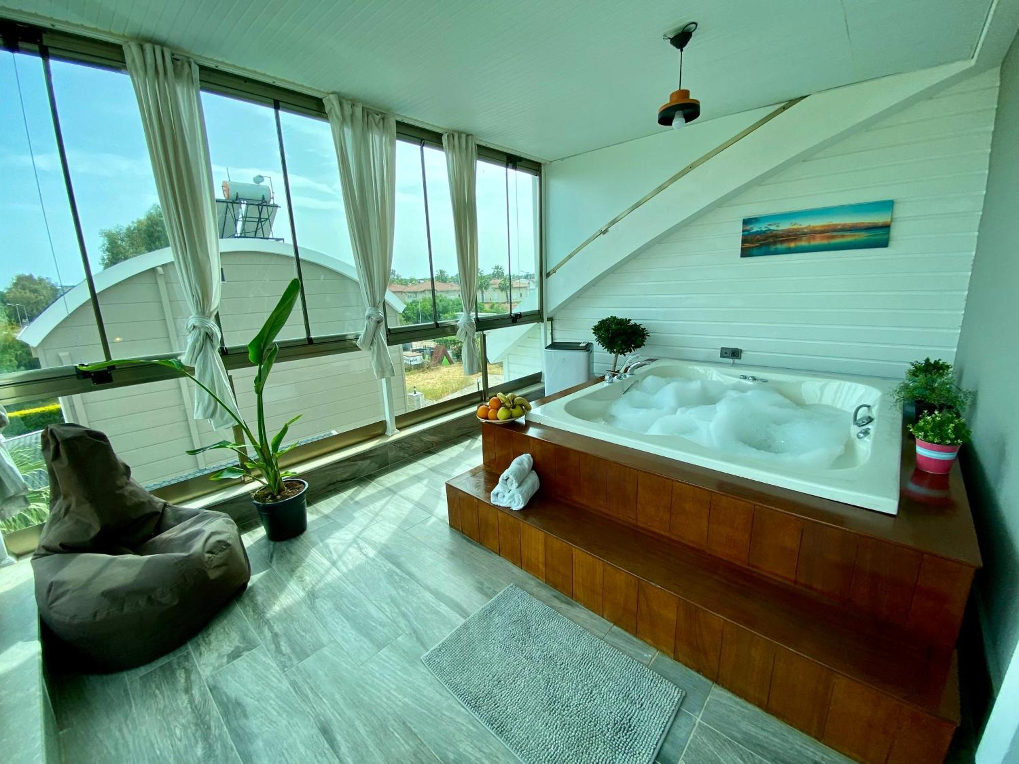 Villa Annabell1 With Swimming Pool And Jacuzzi, 3 Floors เบเลก ภายนอก รูปภาพ