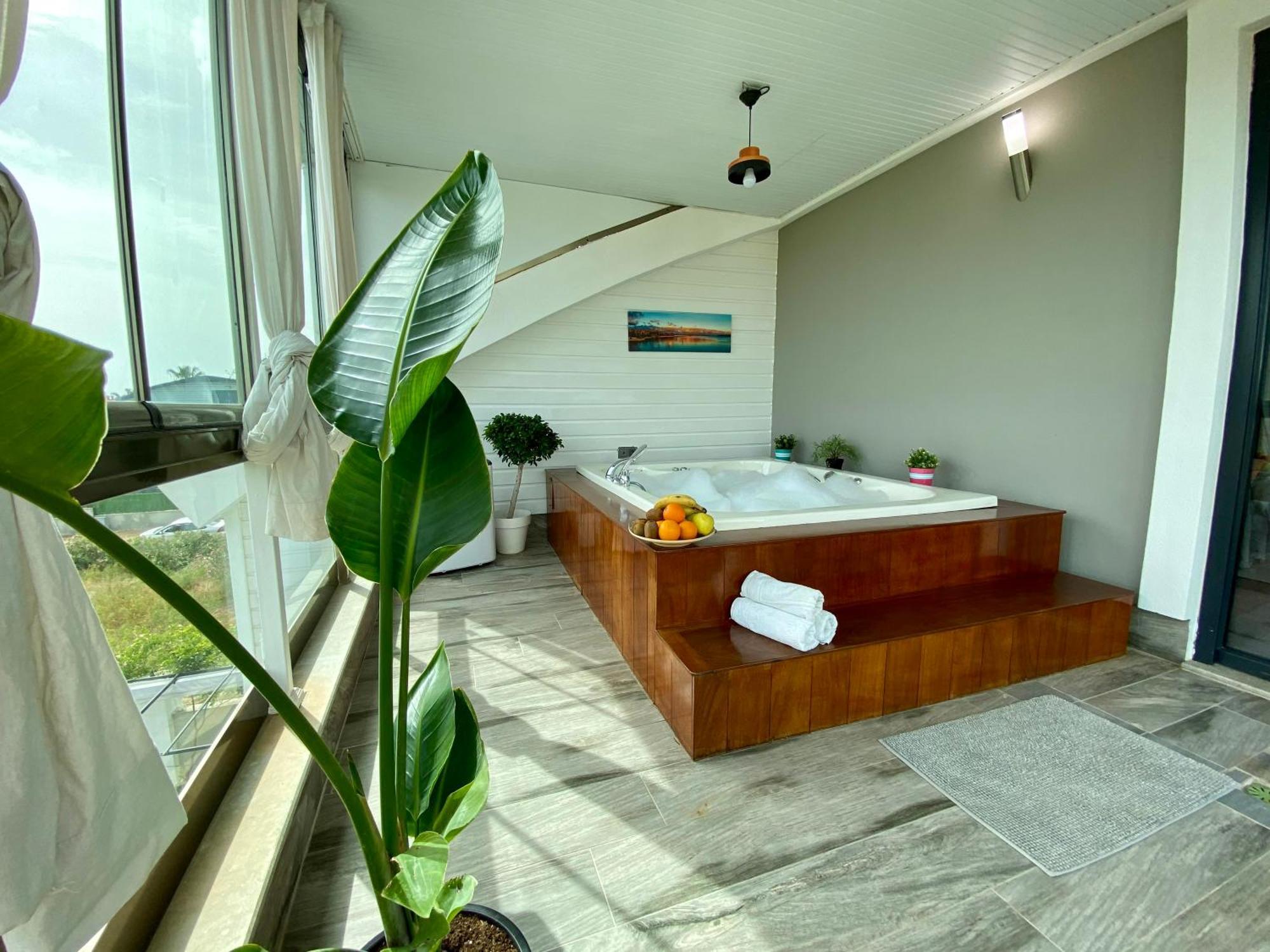 Villa Annabell1 With Swimming Pool And Jacuzzi, 3 Floors เบเลก ภายนอก รูปภาพ