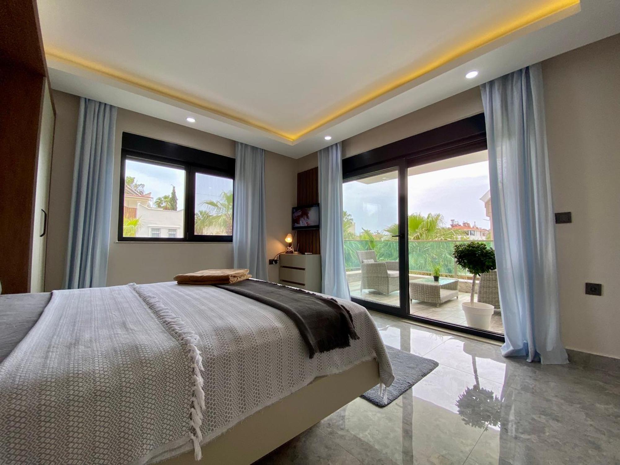 Villa Annabell1 With Swimming Pool And Jacuzzi, 3 Floors เบเลก ภายนอก รูปภาพ