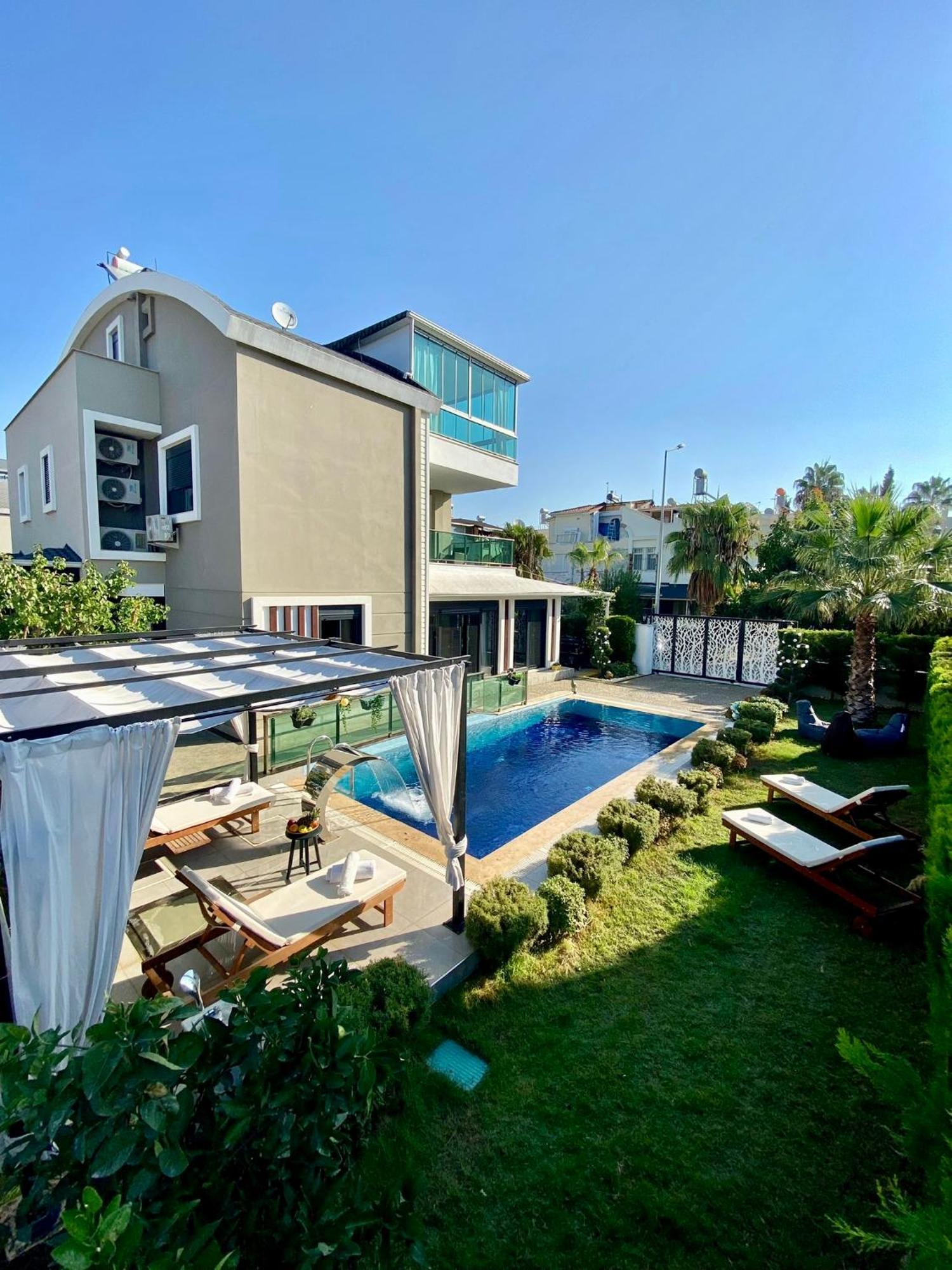 Villa Annabell1 With Swimming Pool And Jacuzzi, 3 Floors เบเลก ภายนอก รูปภาพ