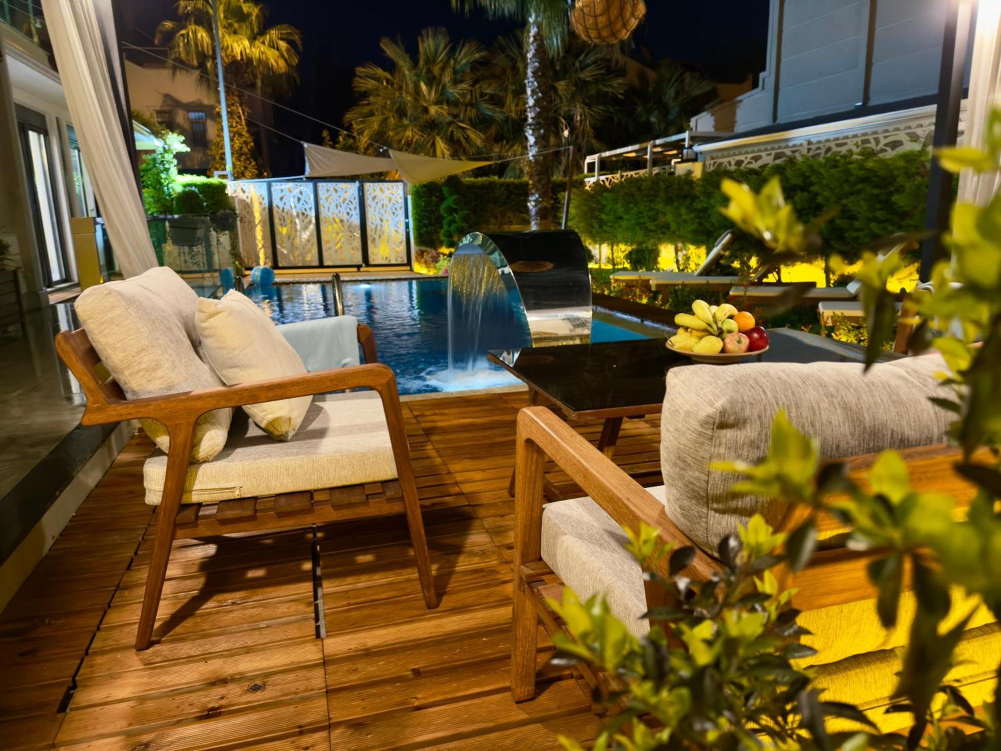 Villa Annabell1 With Swimming Pool And Jacuzzi, 3 Floors เบเลก ภายนอก รูปภาพ