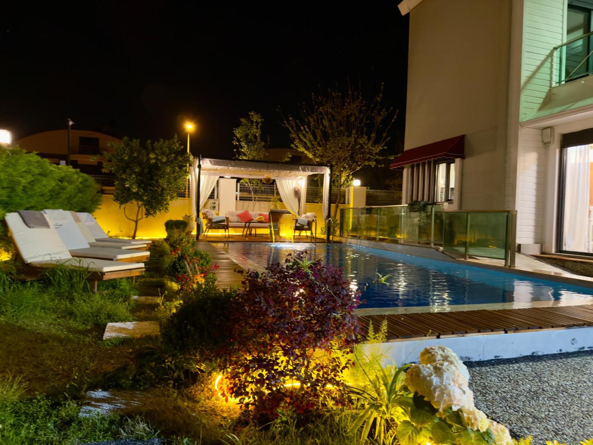 Villa Annabell1 With Swimming Pool And Jacuzzi, 3 Floors เบเลก ภายนอก รูปภาพ